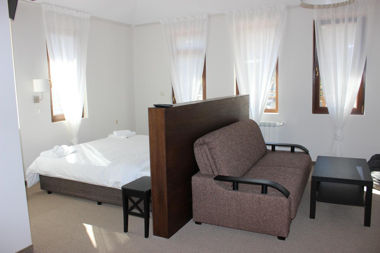 Trigrad Hotel Exterior photo